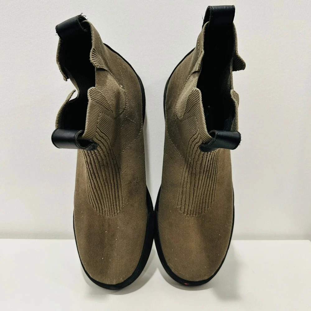 Vessi Weekend Chelsea Mens 10 Waterproof Knit Boots Olive Green Brown Ankle Boot